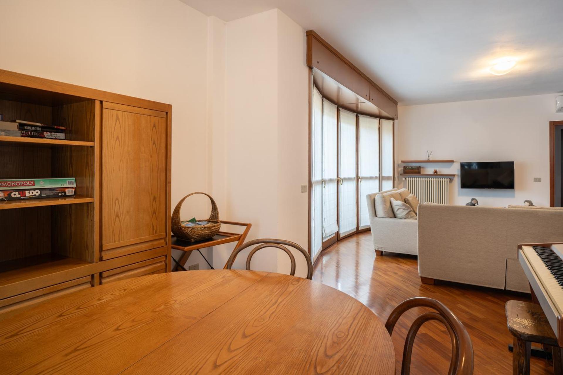 Spacious Bright Apartment Near City Center And Como Lake With Air Conditioning Lecco Eksteriør billede