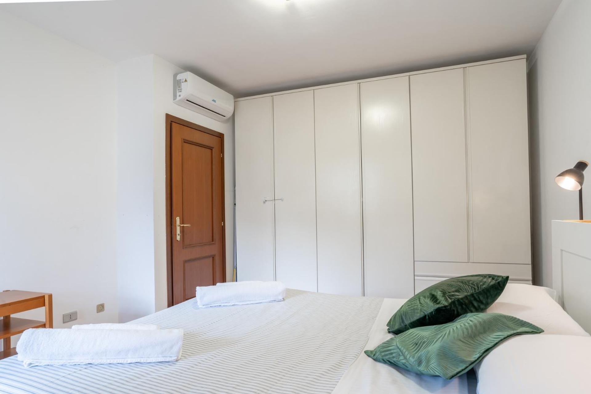 Spacious Bright Apartment Near City Center And Como Lake With Air Conditioning Lecco Eksteriør billede