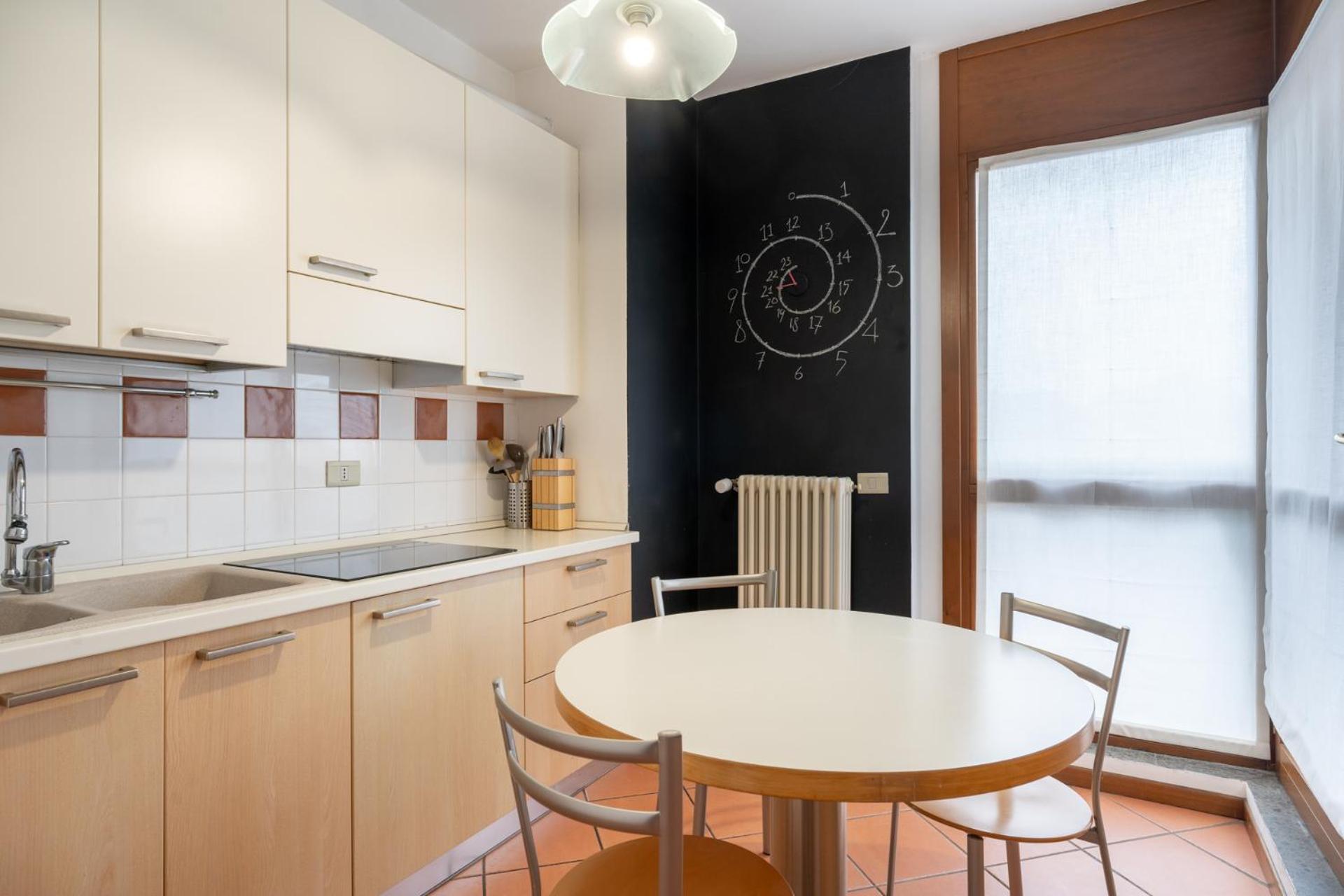 Spacious Bright Apartment Near City Center And Como Lake With Air Conditioning Lecco Eksteriør billede